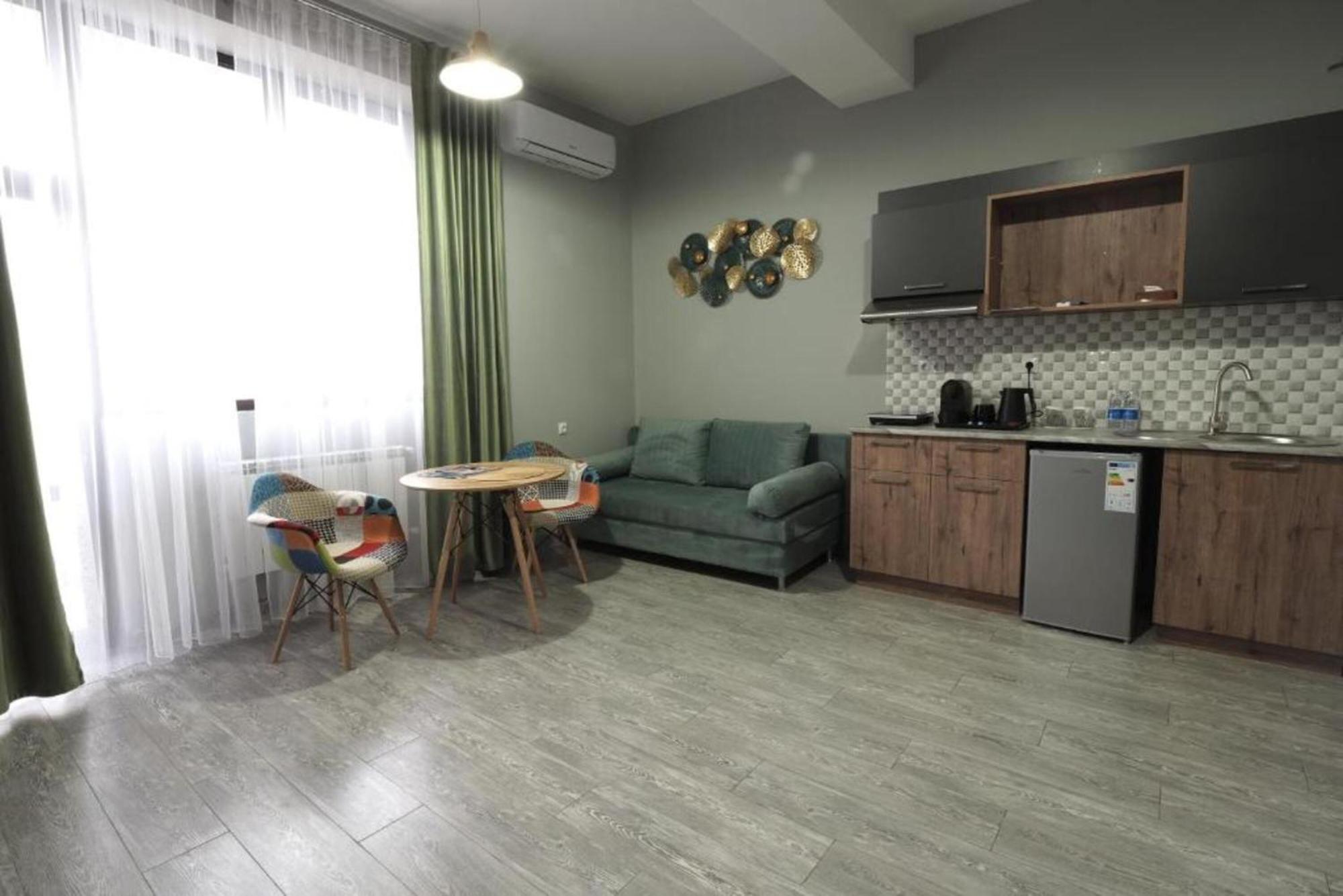 Hotel Menua Yerevan Room photo